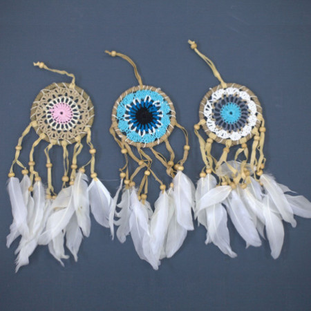 Attrape-rêves en macramé bleu pastel 9 cm (couleurs assorties)