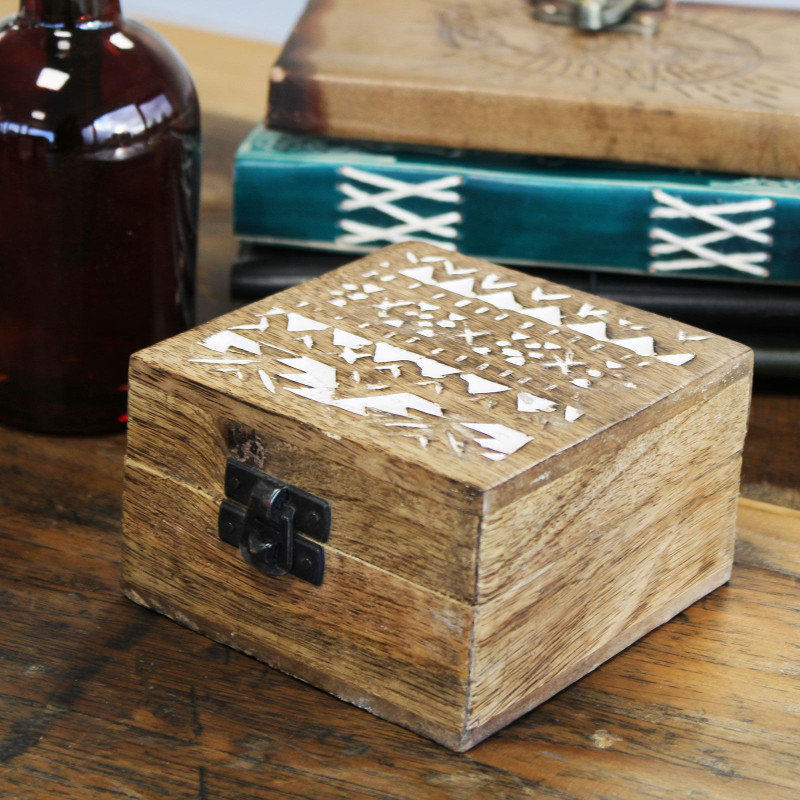 Coffret en bois blanchi à la chaux - Design slave 4x4
