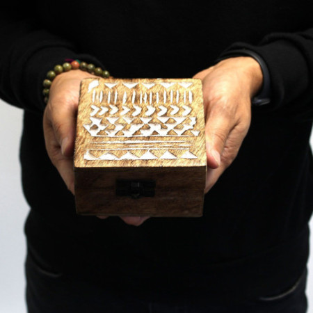 Coffret en bois blanchi à la chaux - Design slave 4x4