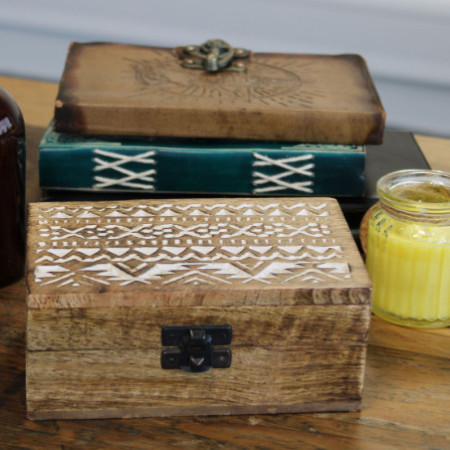 Coffret en bois blanchi à la chaux - 6x4 - Motif slave