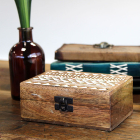 Coffret en bois blanchi à la chaux - 6x4 - Motif slave