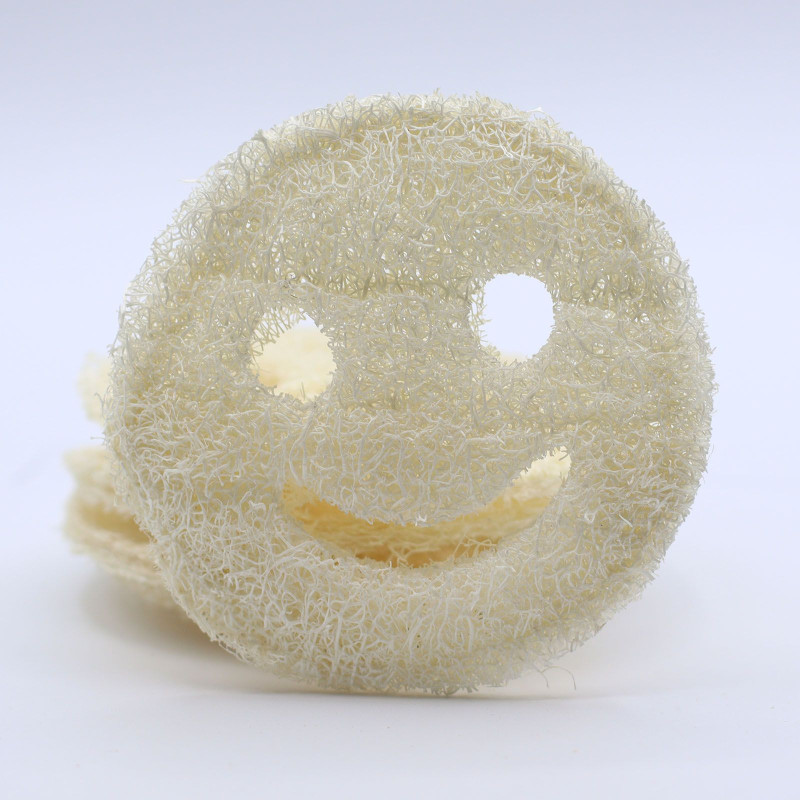 Visage souriant en luffa entier
