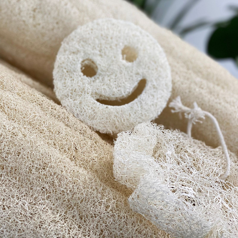 Visage souriant en luffa entier