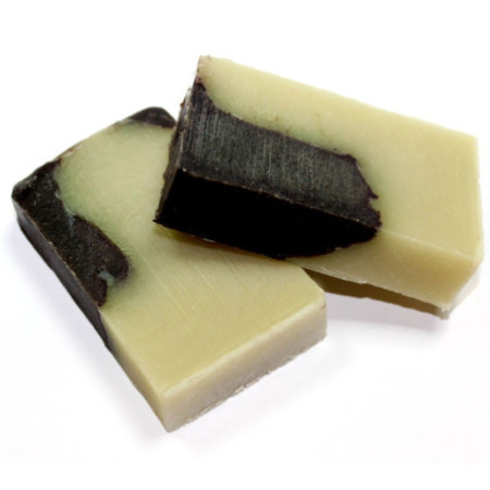 Tranche de savon à la cannelle et à l'huile d'olive