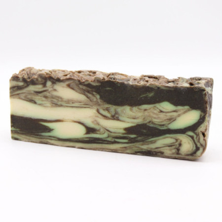 Tranche de savon à la cannelle et à l'huile d'olive
