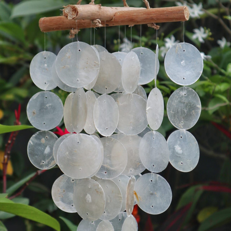 Carillon en croix en perles et bois flotté