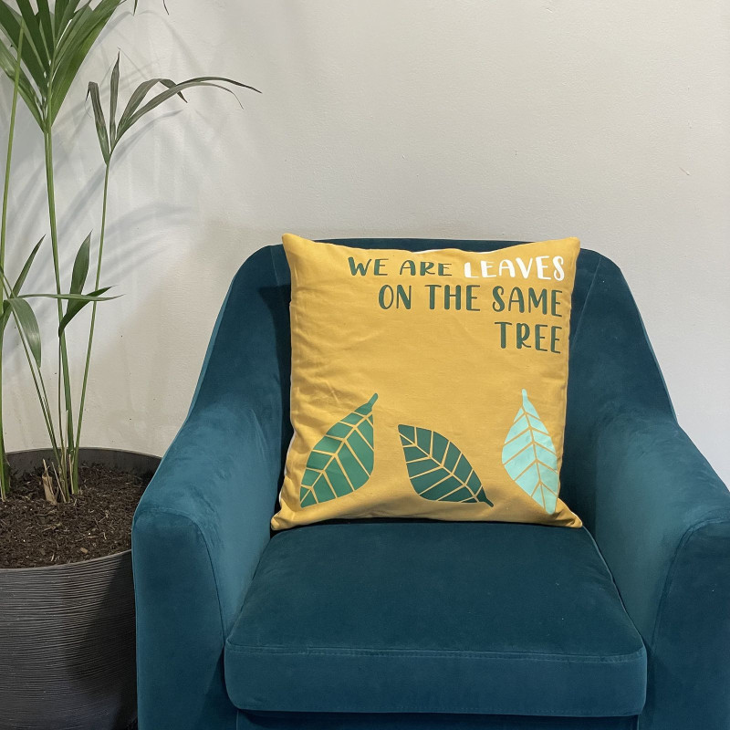 Housse de coussin en coton imprimé - We are Leaves - Jaune