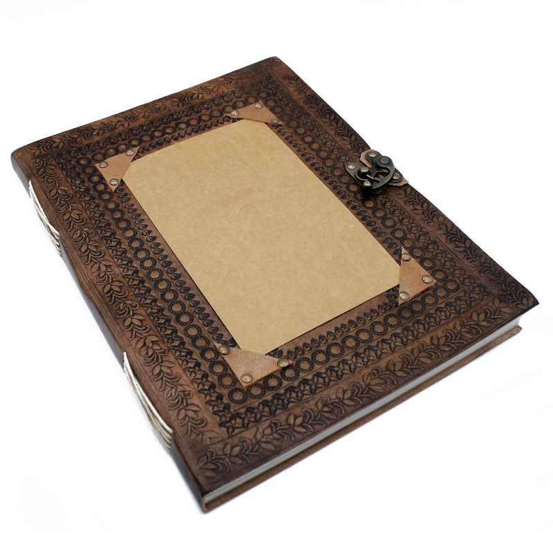 Grand livre d'or personnalisable en cuir 10x13 (200 pages)