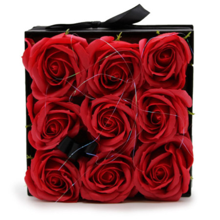 Bouquet de fleurs de savon - 9 roses rouges - Carré