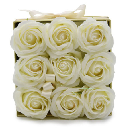 Bouquet de fleurs de savon - 9 roses crème - Carré
