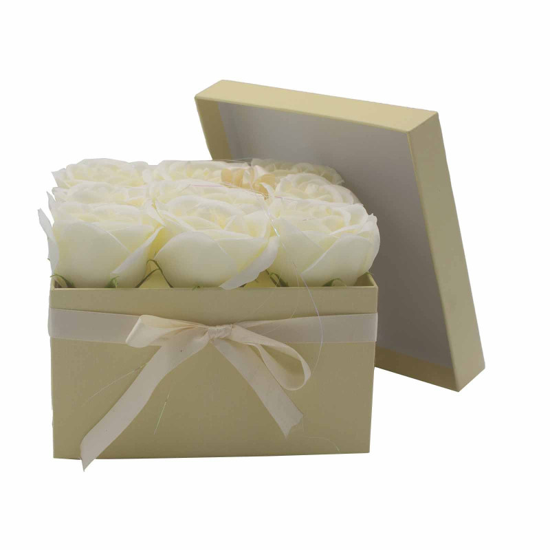Bouquet de fleurs de savon - 9 roses crème - Carré