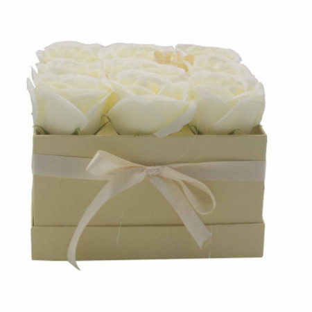 Bouquet de fleurs de savon - 9 roses crème - Carré