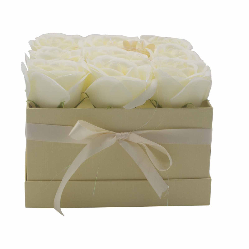 Bouquet de fleurs de savon - 9 roses crème - Carré