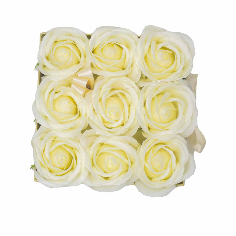 Bouquet de fleurs de savon - 9 roses crème - Carré