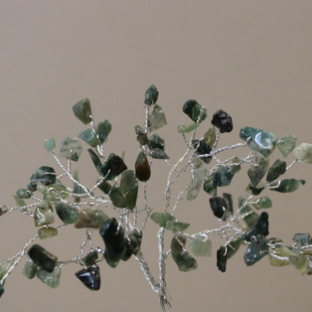 Arbre à pierres précieuses avec base en organite - 80 pierres - Agate mousse