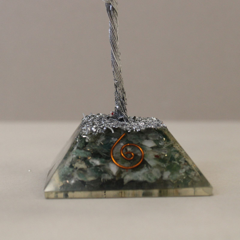Arbre à pierres précieuses avec base en organite - 80 pierres - Agate mousse