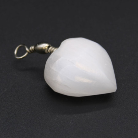 Pendentif cœur en sélénite