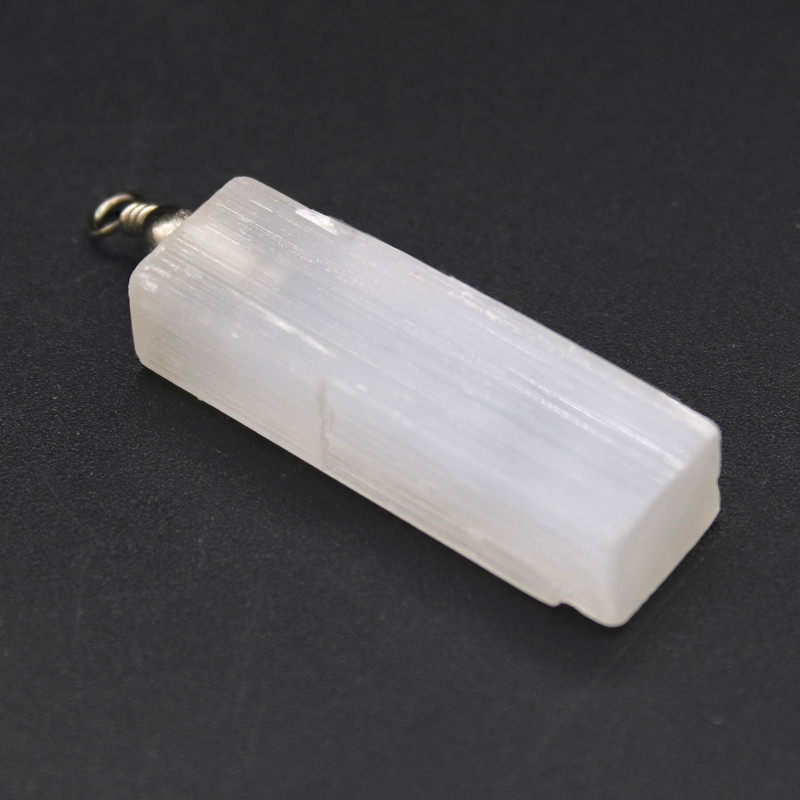 Pendentif naturel en sélénite