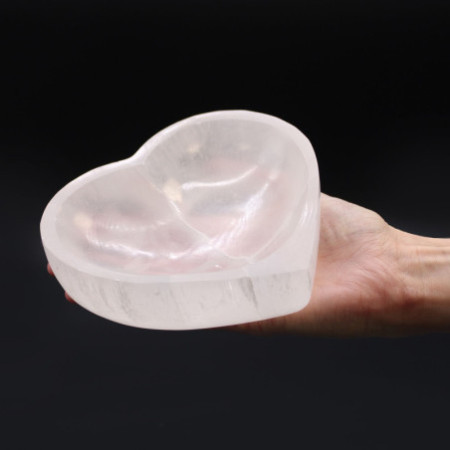 Bol en sélénite en forme de cœur - 15 cm