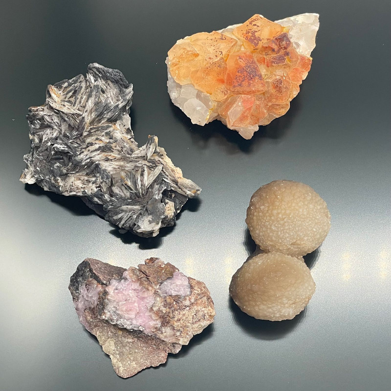 Spécimens minéraux - Pièces mixtes (environ 24 pièces)