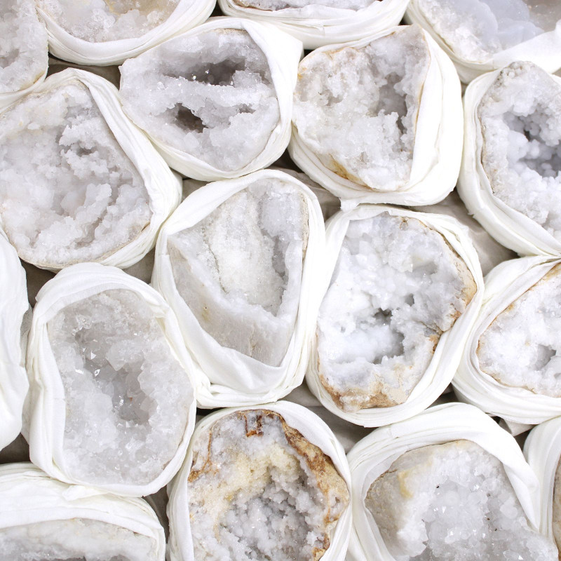 Spécimens minéraux - Calcite (environ 32 pièces)