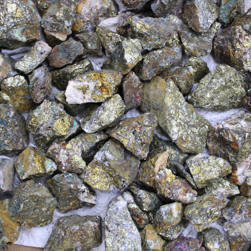 Spécimens minéraux - Chalcopyrite (environ 80 pièces)