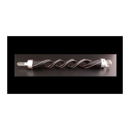 Bâton de guérison en bois sculpté en spirale