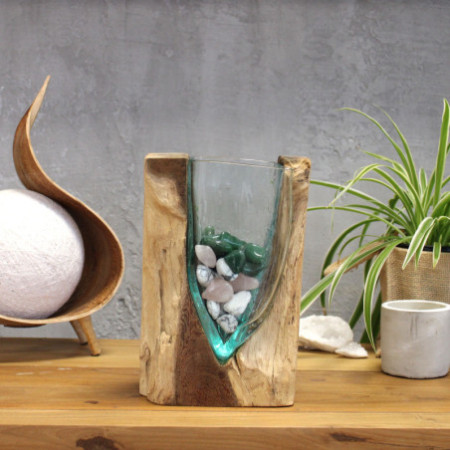 Vase artistique en verre Molton en forme de V sur bois