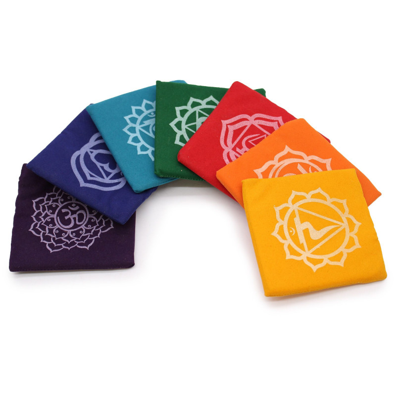 Coffret cadeau de bols chantants pyramidaux Chakra