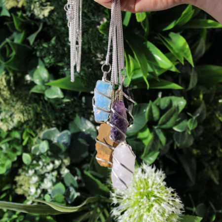 Collier en pierres précieuses enveloppées en cascade - Améthyste brute