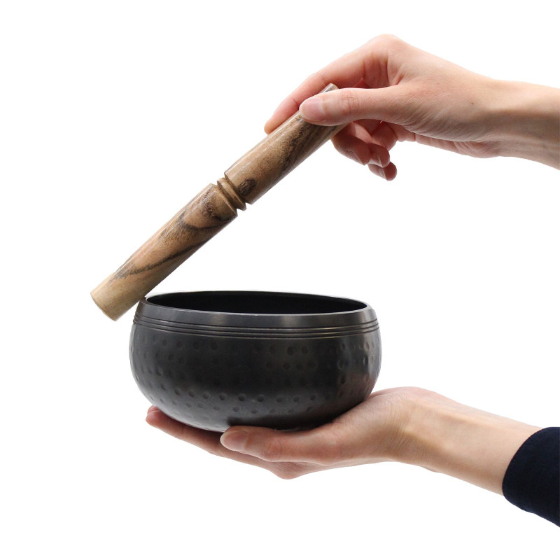 Petit bol battu noir - 14 cm
