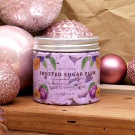 Savon à la crème fouettée au sucre de prune givré 120 g