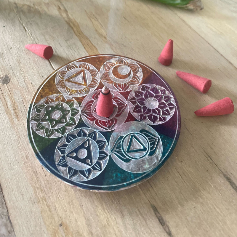Porte-encens en pierre ollaire 10 cm - Sept chakras
