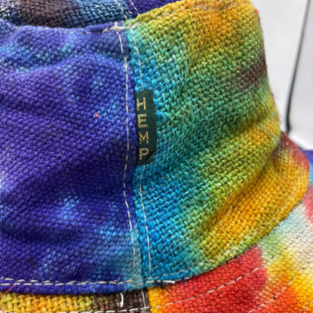 Chapeau de festival bohème en chanvre et coton rapiécé et câblé - Tiedye