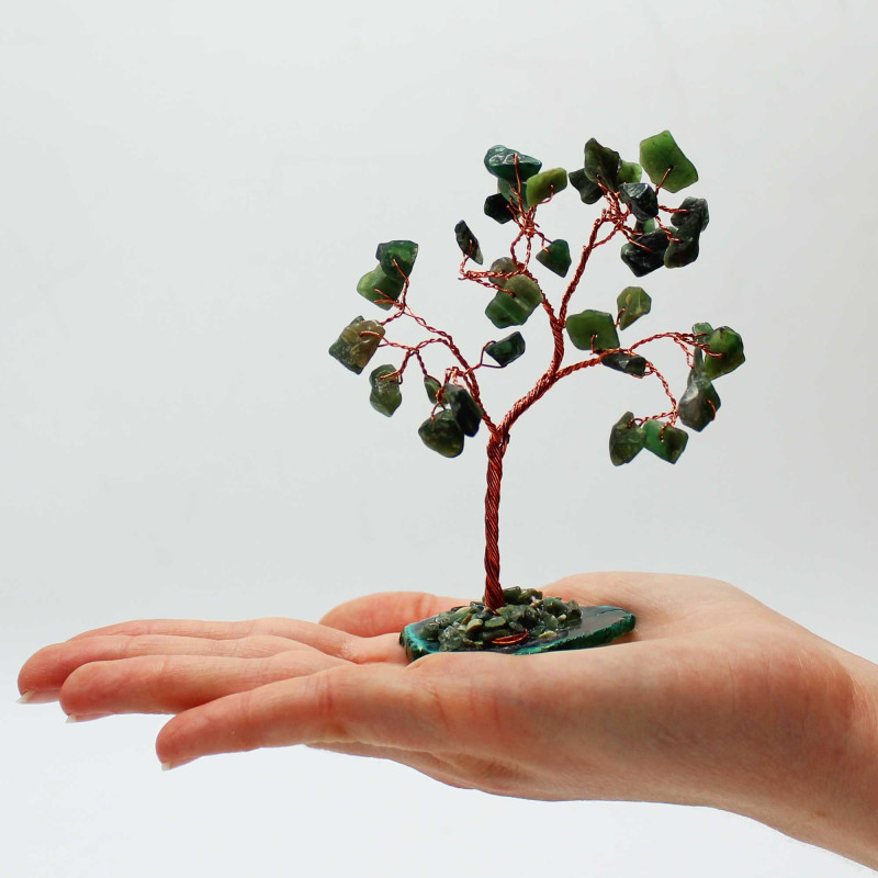 Arbre à pierres précieuses - Aventurine verte sur base d'agate verte (35 pierres)