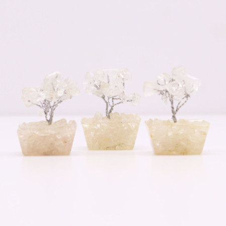 Mini arbres à pierres précieuses sur base en orgonite et Quartz rocheux (15 pierres)