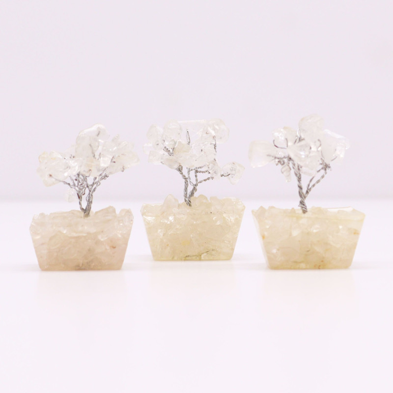 Mini arbres à pierres précieuses sur base en orgonite et Quartz rocheux (15 pierres)