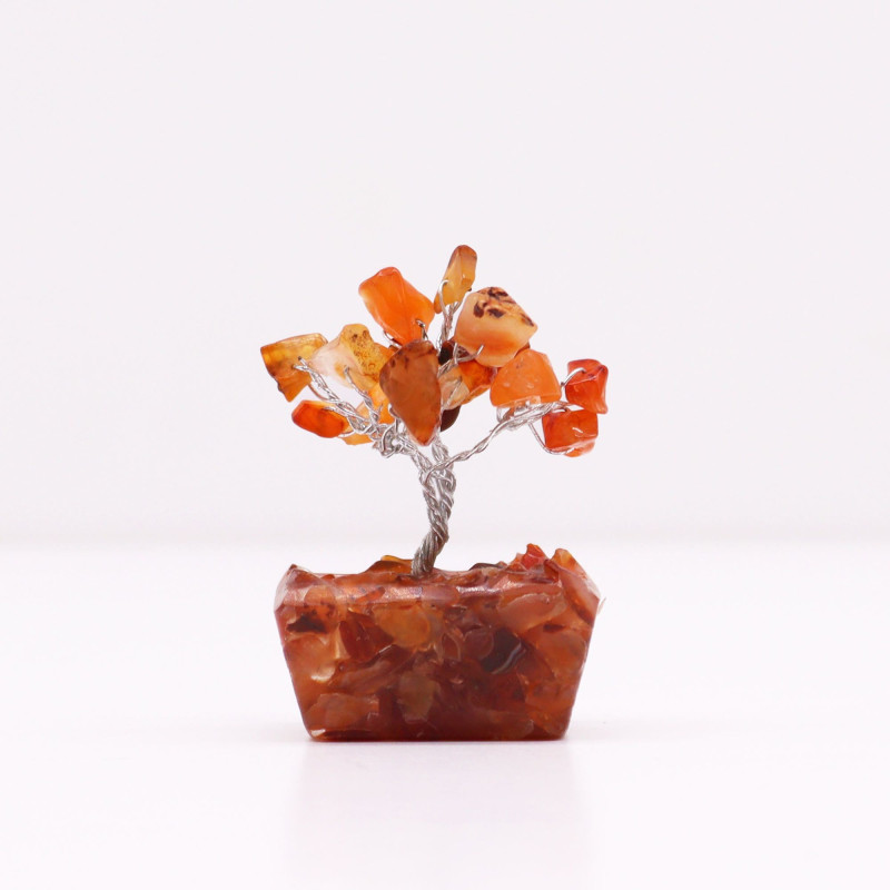 Mini arbres en pierres précieuses sur base en orgonite et Cornaline (15 pierres)
