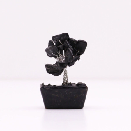 Mini arbres à pierres précieuses sur base en orgonite et Agate noire (15 pierres)