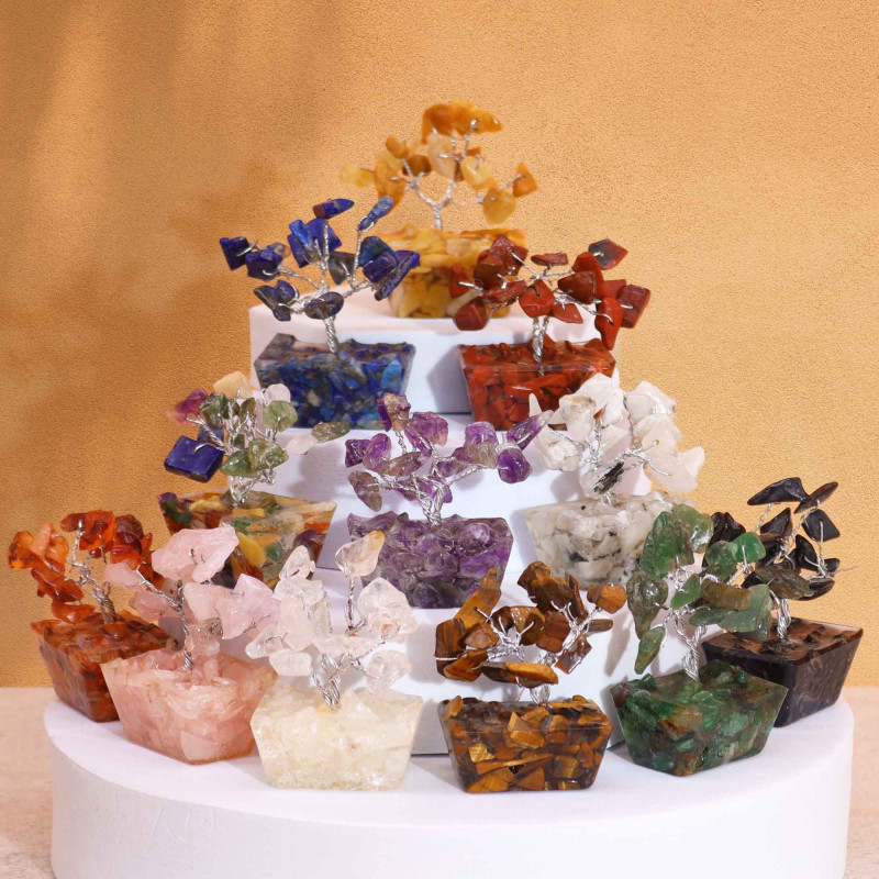 Coffret de 12 mini arbres à pierres précieuses sur socle en orgonite - Assortiment (15 pierres)