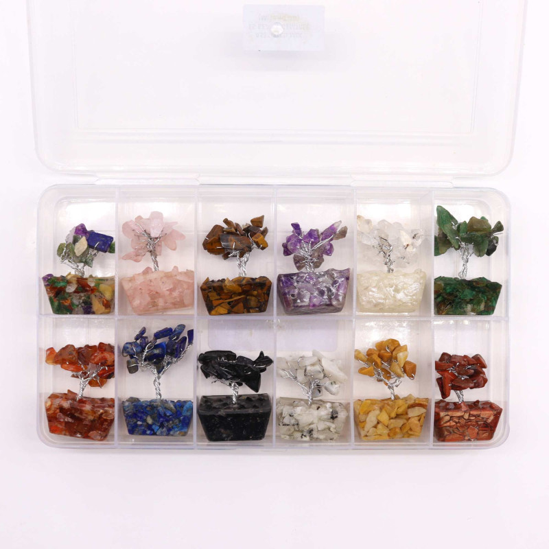Coffret de 12 mini arbres à pierres précieuses sur socle en orgonite - Assortiment (15 pierres)