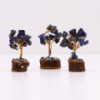 Mini arbres à pierres précieuses sur socle en bois - Sodalite (15 pierres)