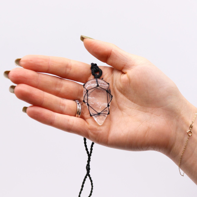Pendentif en forme de larme avec pierres précieuses lacées - Quartz de roche