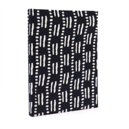 Cahiers à couverture en coton 20 x 15 cm - 96 pages - Points et tirets noirs