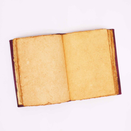 Livre épais rouge beige - Décor Hamsa en zinc - 200 pages à bords frangés - 26 x 18 cm