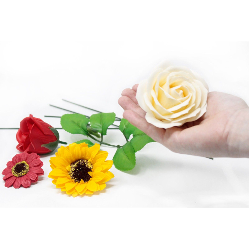Savon aux fleurs pour loisirs créatifs - Rose moyenne - Blanc