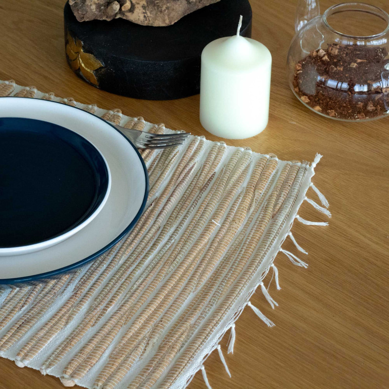 Set de table en jacinthe d'eau naturelle - Tigre naturel à franges