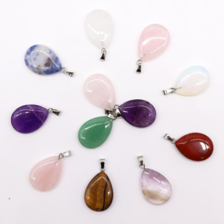 Pendentifs en forme de larme en pierres précieuses (assortiment de 12) 25 x 18 mm