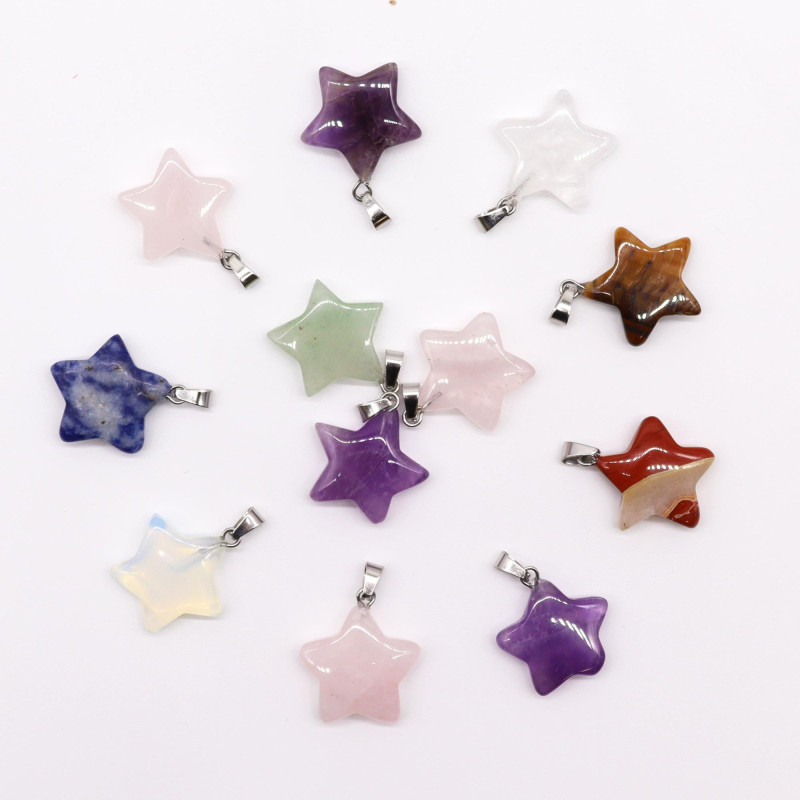 Pendentifs étoiles en pierres précieuses (assortiment de 12) 20 x 6 mm