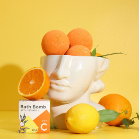 Bombe de bain infusée à la vitamine C et aux huiles essentielles